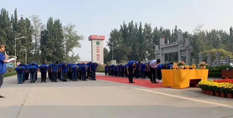 山東信川舉行孔子誕辰2570周年祭孔儀式-信川尚學院義工團頒發獎章