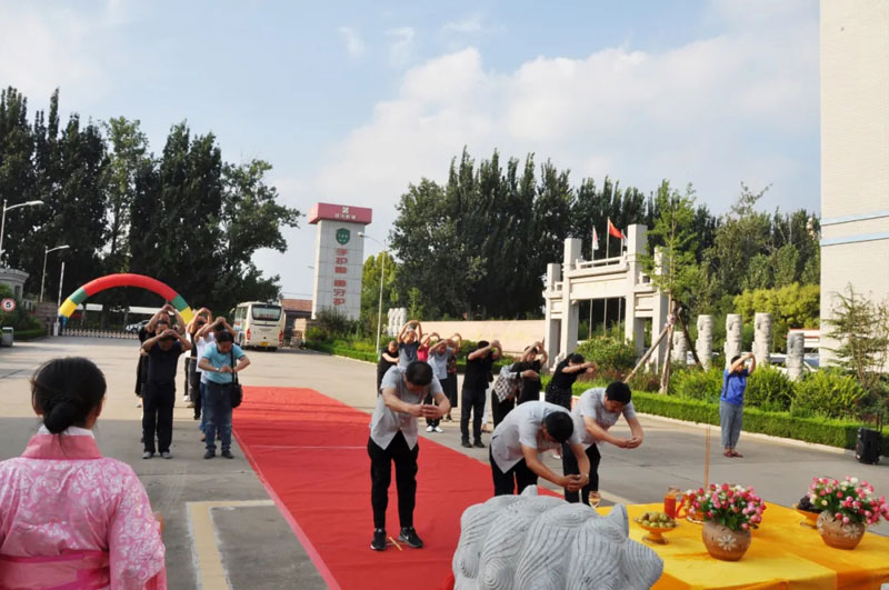 感恩有您，一路同行--熱烈歡迎保定包裝協(xié)會(huì)蒞臨信川參觀指導(dǎo)！