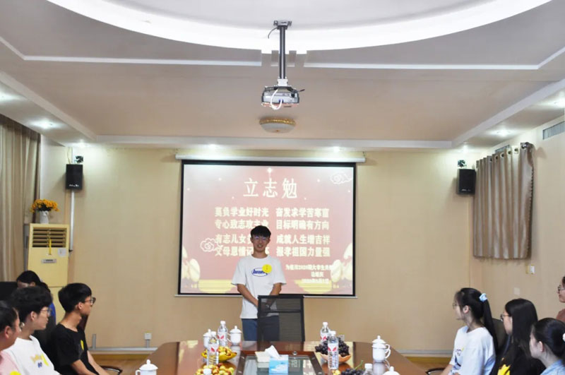 熱烈祝賀信川機械職工子弟金榜題名！