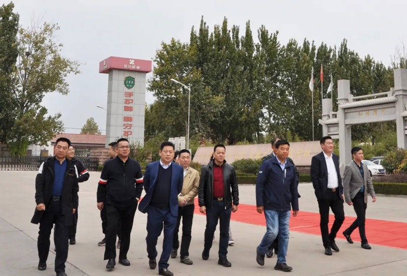 熱烈歡迎華商書院物流包裝聯(lián)盟蒞臨山東天利源參觀交流！