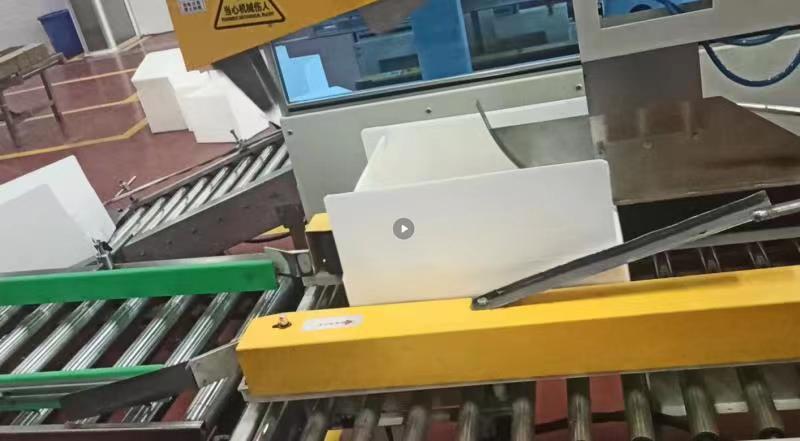 公司最新設計的蜂窩板箱自動線成功通過測試！